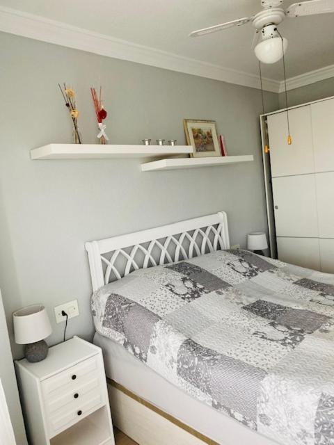 Apartment With A View Of The Sea Torrevieja Zewnętrze zdjęcie